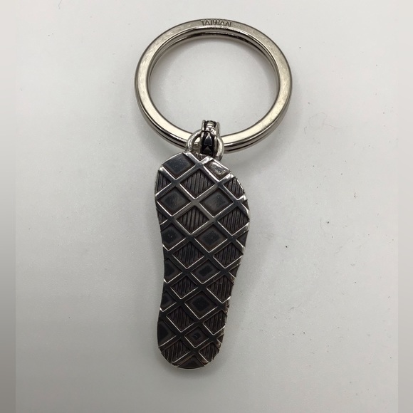 NWOT Beautiful Brighton Keyring in Sliver - Picture 4 of 6